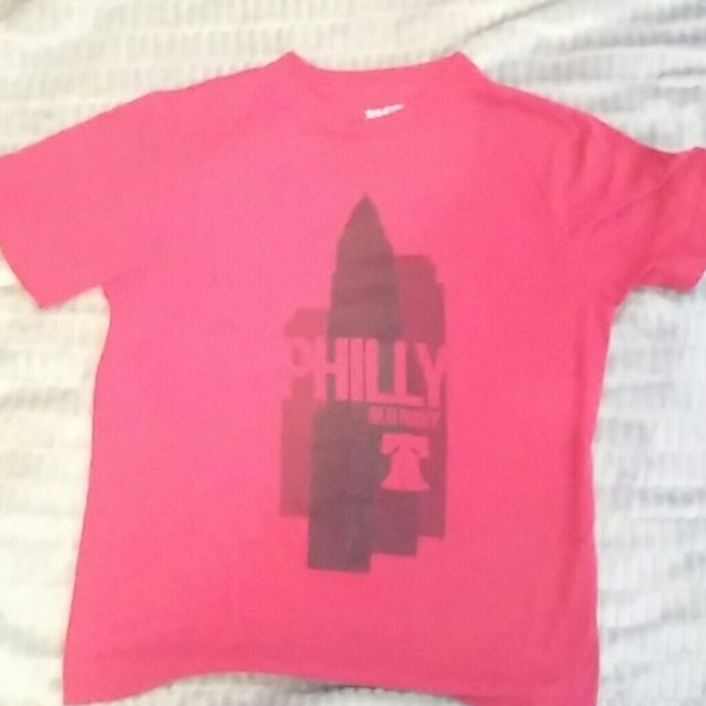 🔥💥Red old navy philly shirt🔥. Size 8 boys